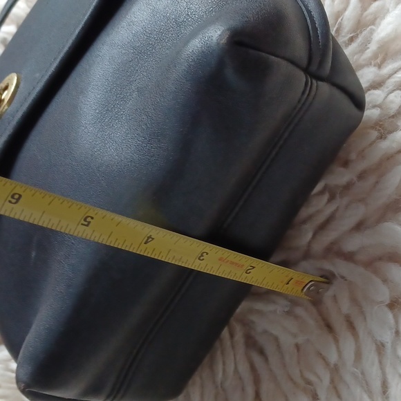 Vintage Coach crossbody - Picture 11 of 16